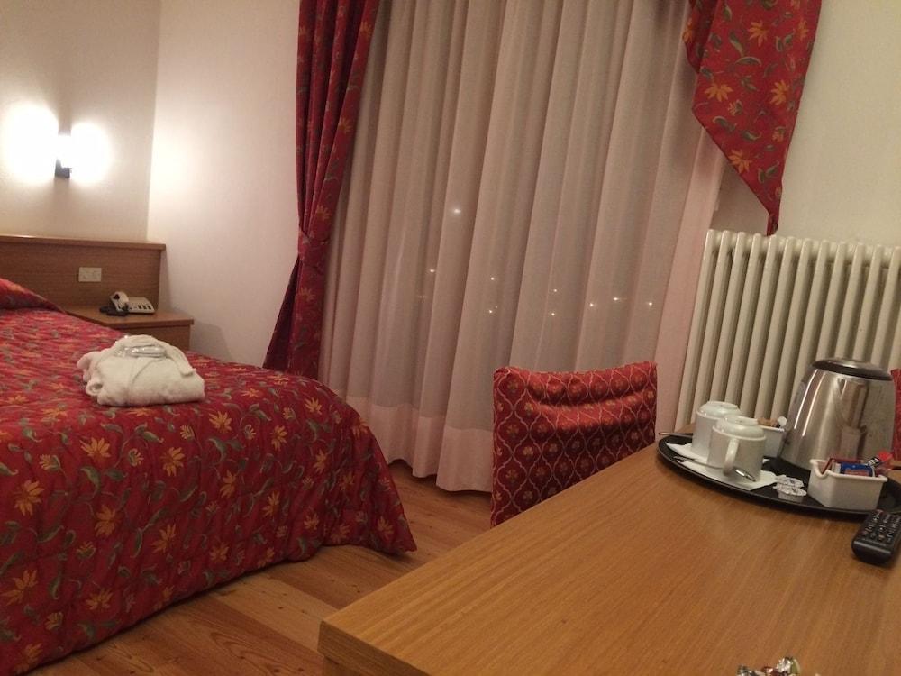 Garni Lago Nembia San Lorenzo Dorsino Bagian luar foto